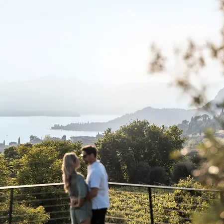 Βίλα My Summer Lakeside With Pool And Hot Tub Μπαρντολίνο