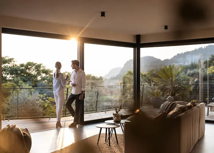 My Summer Lakeside With Pool And Hot Tub Μπαρντολίνο