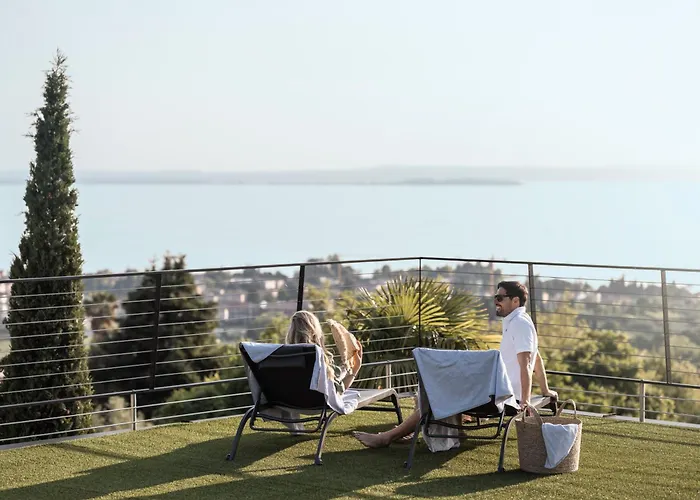 My Summer Lakeside With Pool And Hot Tub Μπαρντολίνο