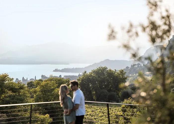 Βίλα My Summer Lakeside With Pool And Hot Tub Μπαρντολίνο