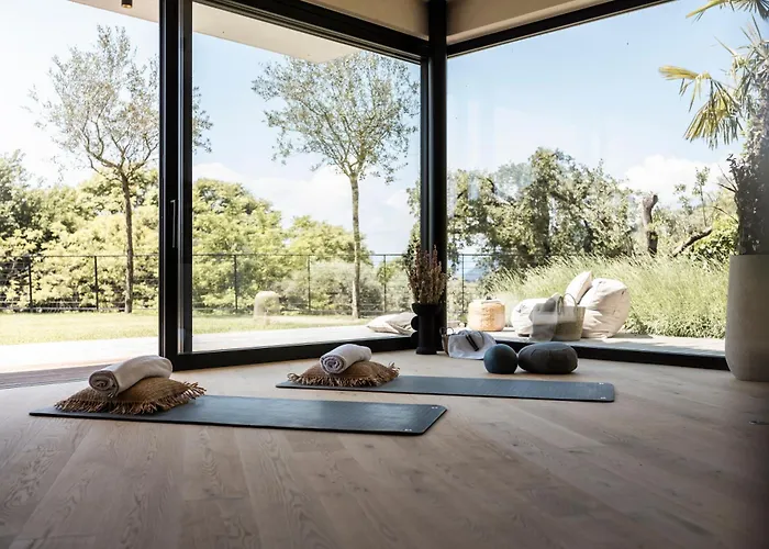 My Summer Lakeside With Pool And Hot Tub *